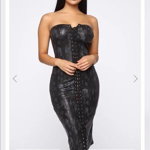 Snake tube dress